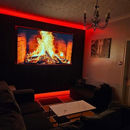 Lister Park Bradford 2Bed Detached Cottage House Parking Cinema Screen Games Room Luaran gambar