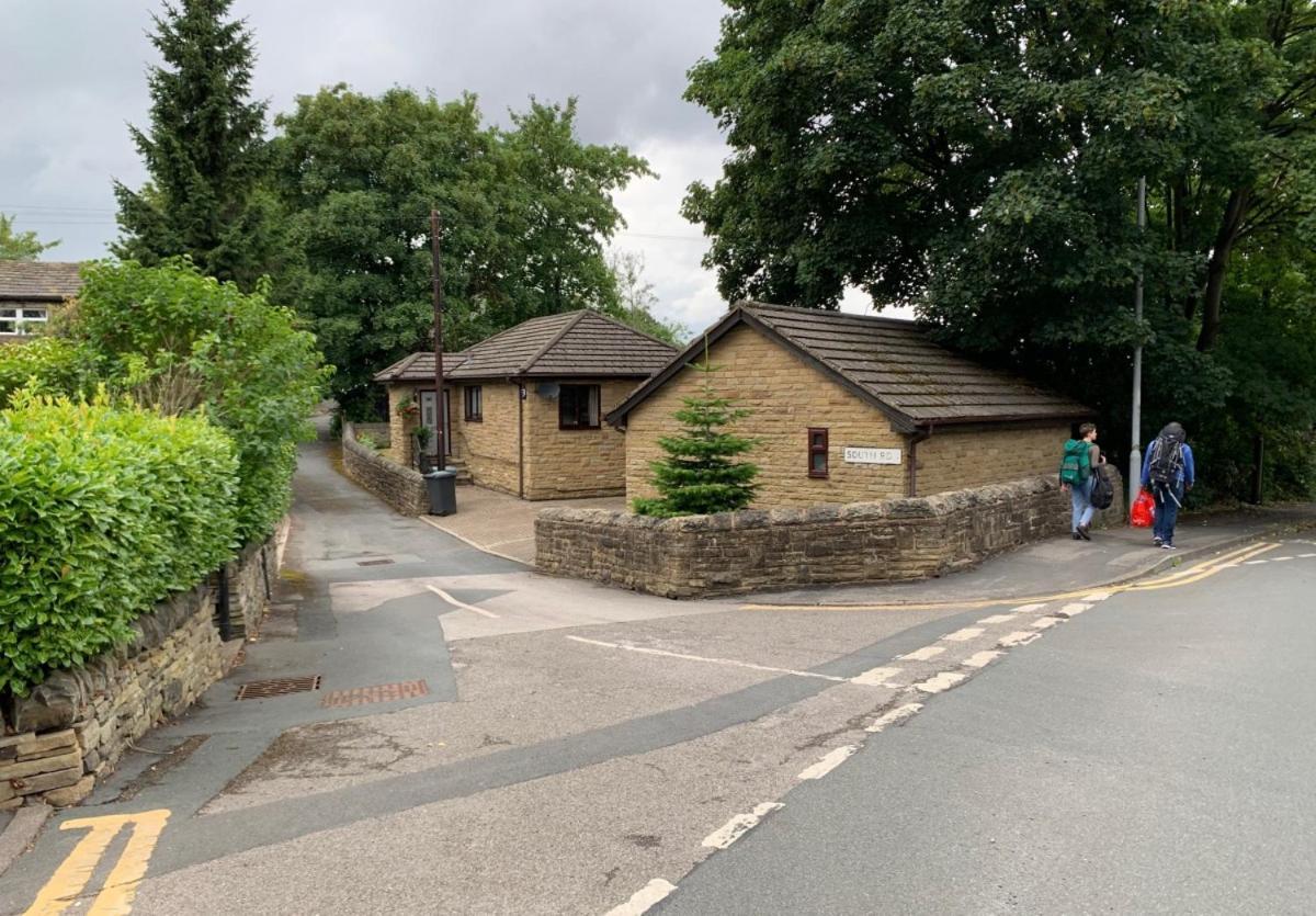 Lister Park Bradford 2Bed Detached Cottage House Parking Cinema Screen Games Room Luaran gambar