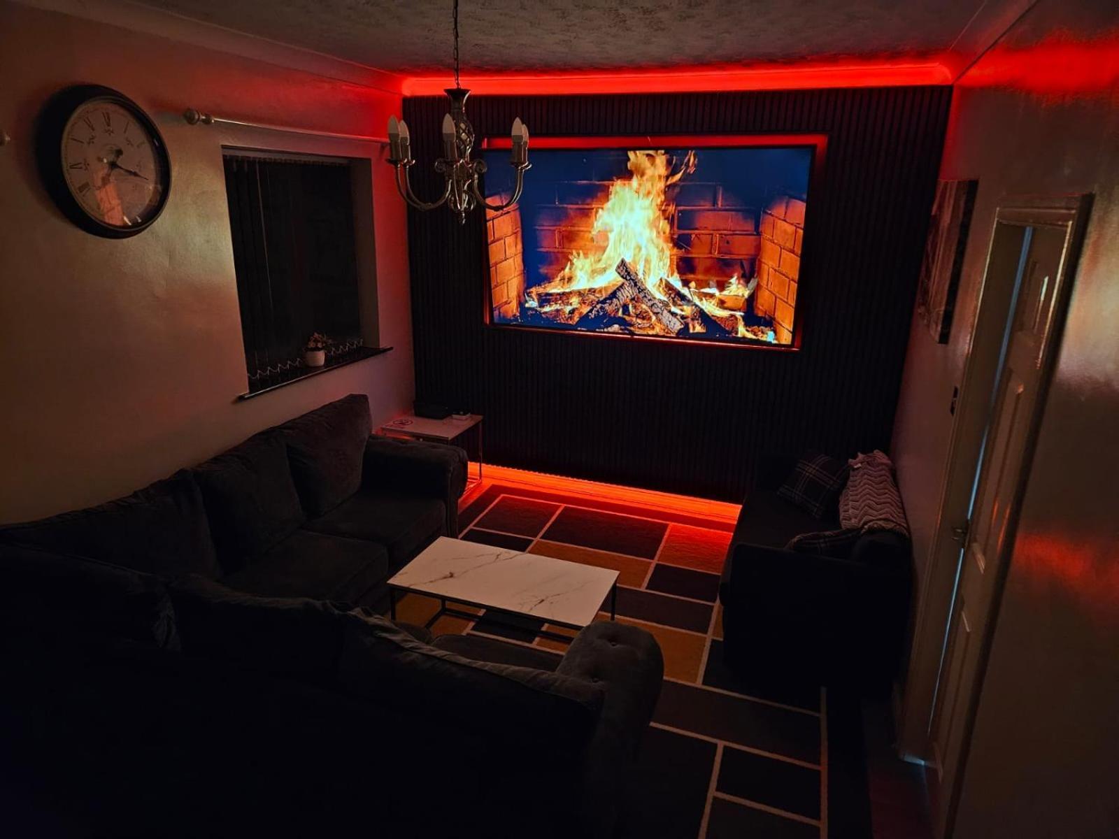 Lister Park Bradford 2Bed Detached Cottage House Parking Cinema Screen Games Room Luaran gambar